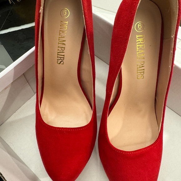 Red Heels - Picture 5 of 7